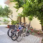 Nella