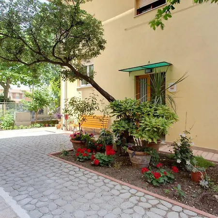 Nella Hotel 3*