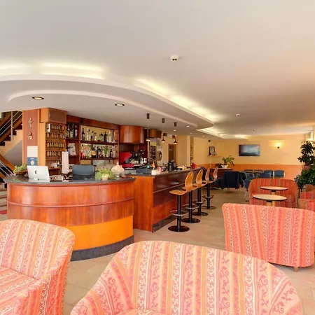 Nella Hotel